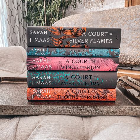 The whole series of ACOTAR (A court of Thorns and Roses) High in spice, high in adventure, get lost in another realm with this beautiful series of love and war. Films, Fantasy Books, Book Series, Reading, Book Lovers, Best Fantasy Book Series, Fantasy Books To Read, Fantasy Book Series, Fantasy Series