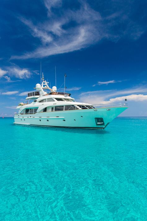 Trips, Luxury Yachts, Yachts, Luxury Boats, Boats Luxury, Yacht Life, Yacht Charter, Yacht Boat, Small Yachts
