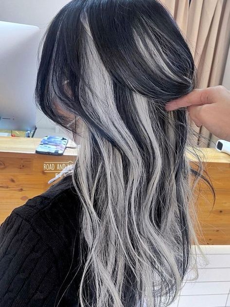 long black waves with silver underneath color Balayage, Black With Blonde Highlights, Grey Hair With Black Roots, Black Hair With Grey Highlights, Black And Blonde Highlights, Black Hair Silver Highlights, Black With Blonde Hair, Black Hair Grey Highlights, Black Blonde Hair