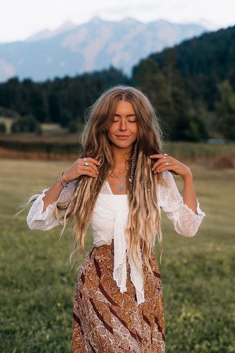33 Hippie Girl Outfits: Unique And Comfy Happiness, Hippies, Girl Fashion, Outfits, Instagram Live, Live Today, Fotografie, Fotografia, Style