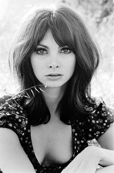 Toni Basil.. I love her and her passion for dance!! Early inspiration, now she's a friend of mine <3 What a beauty! Shoulder Length Hair, Beleza, Capelli, Fotografie, Haar, Peinados, Pretty Hairstyles, 60s Bangs, Beautiful