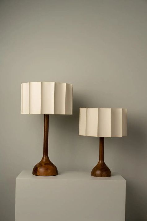 Pata de Elefante Table Lamp S w/Turned Parota Wood, Fluted Linen Shade, Made MX For Sale at 1stDibs | pata de elefante plant, century pata, pata de elefante lamp