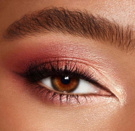 Charlotte Tilbury, MBE on Instagram: “Darlings, wear these ROMANTIC, dreamy, iconic shades from my NEW! Icon Palette for electric eyes to hypnotise... ⚡️💫💘💖🤩👁⚡️ Currently…” Eye Make Up, Wedding Make Up, Pink, Romantic Eye Makeup, Maquillaje, Maquillaje De Ojos, Ball Makeup, Wedding Makeup, Makeup Pictures