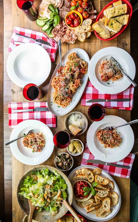 Parties, Pasta, Spaghetti, Italian Buffet, Italian Lunch, Italian Dinner Party, Dinner Party Menu, Dinner Menu, Italian Dinner