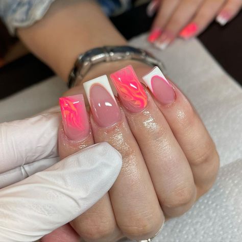 40 End of Summer Nails to Inspire You Holiday Nails, Summer Acrylic Nails, Holiday Acrylic Nails, Best Acrylic Nails, Summery Nails, Square Acrylic Nails, Summer Holiday Nails, Short Square Nails, Short Square Acrylic Nails