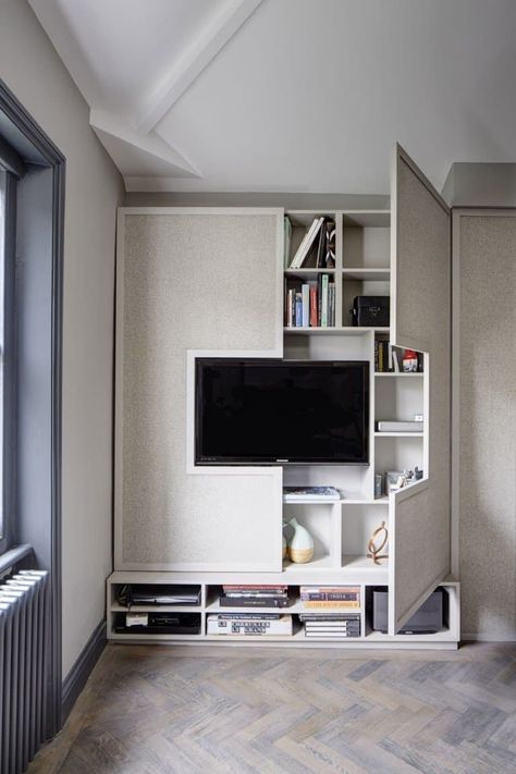 High style, low-budget in this 750 square foot English flat Flat Interior Design, Tv Room Design, Creative Storage, Tv Wall Design, Home Room Design, Small Apartment Interior, Apartment Interior Design, Small Living, Apartment Interior