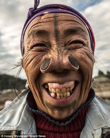 Indian tribe where the woman must have ‘nose plugs’ fitted | Daily Mail Online Portrait, People, Face, Many Faces, Beautiful People, Fotos, Photo, Resim, Personas