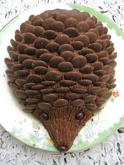 Hedgehog Cake | by Annie Montgomerie Tart, Dessert, Cupcakes, Desserts, Creative Cakes, Cupcake, How To Make Cake, Amazing Cakes, Novelty Cakes