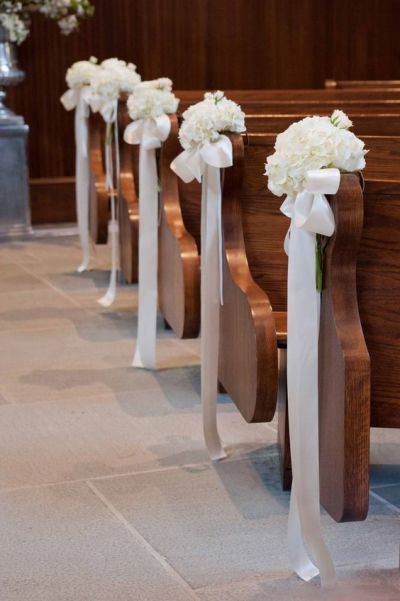 Flowers made out of tissue paper - Aisle Decoration Ideas Church Aisle Decorations, Aisle Decorations, Aisle Decor, Wedding Church Decor, Church Wedding Decorations, Ceremony Decorations, Wedding Deco, Wedding Aisle Decorations, Wedding Pew Decorations