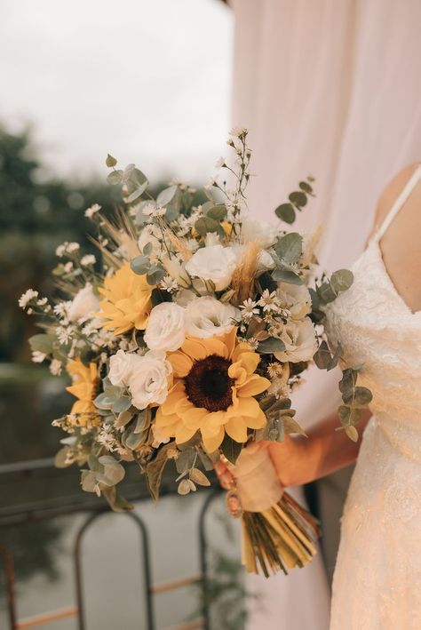 Wedding Flowers, Marriage, Hoa, Hochzeit, Boda, Mariage, Yellow Wedding, Simple Wedding Flowers, Bloemen