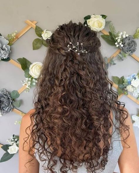 Half Up Half Down Curly For Wedding | Braids With Curly Hair #hairstyles Long Hair Styles, Prom Hair, Hair Styles, Haar, Peinados, Hairdo Wedding, Capelli, Hochzeit, Giyim