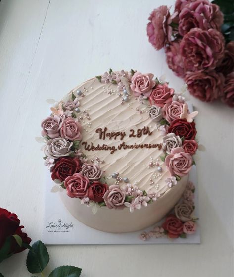 Dessert, Desserts, Anniversary Cake Designs, Simple Anniversary Cakes, Anniversary Cake, Birthday Cake For Women Simple, Simple Birthday Cake, Birthday Cake For Women Elegant, Anniversary Cakes