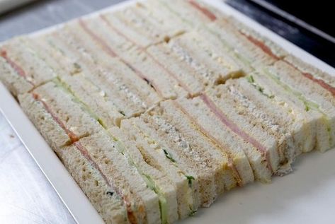 Step 14: Arrange the sandwiches in an alternating pattern, with fillings facing upwards. Sandwich Recipes, Toast, Sandwiches, Breakfast, Brunch, Finger Sandwiches, Sandwiches For Lunch, Breakfast Brunch, Dinner Sandwiches