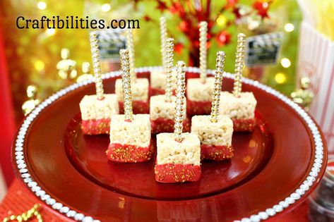 RED CARPET snacks Party Snacks, Snacks, Red Velvet Cupcakes, Party Treats, Red Carpet Party Snacks, Party Theme, Diy Party Favors, Hollywood Party Theme, Movie Candy