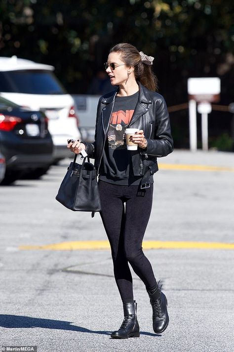 Outfits, Trendy Outfits, Costumes, Winter Outfits, Jeans, Rockabilly, Alessandra Ambrosio, Outfits With Leggings, Lookbook