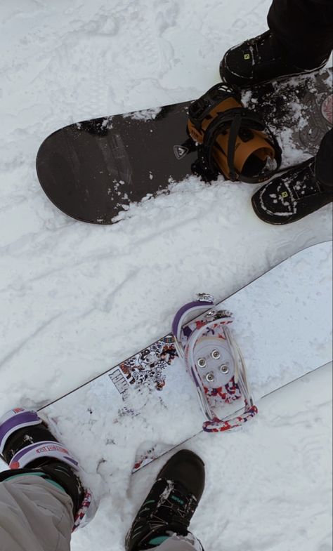 Winter Sports, Snowboarding Girls, Snowboarding Girl, Snowboard Girl Aesthetic, Snowboarding Aesthetic Girl, Snowboarding Aesthetic, Snowboarding Trip, Snowboarding Pics, Snowboard Girl