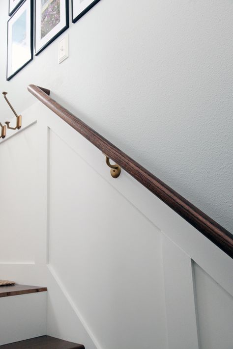 Craftsman Stairs, Wall Mounted Handrail, Diy Stair Railing, Wood Handrail, Staircase Handrail, Handrail Design, Wall Railing, Staircase Remodel, Diy Basement