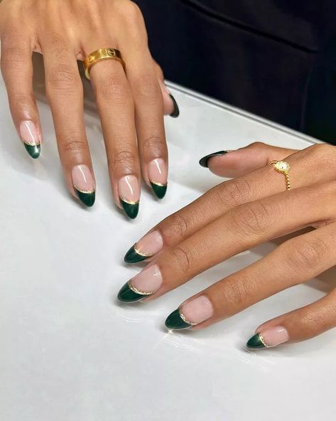 Short Stiletto Nails Are About to Take Over 2023 Gold Nails, Nail Designs, Stiletto Nails Designs, Trendy Nail Design, Grey Matte Nails, Subtle Nail Art, White Nail Polish, Classy Nails, Pointy Nails