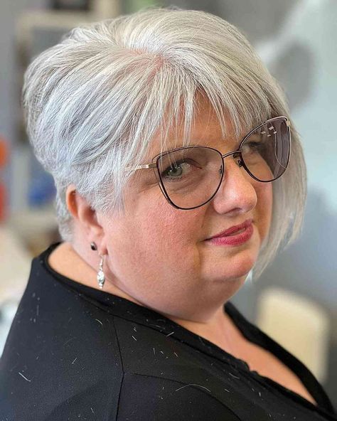Inspiration, Haircut For Fat Women, Haircut For Older Women, Haircuts For Fat Faces, Short Haircuts For Round Faces, Short Hair Styles For Round Faces, Haircuts For Round Faces, Short Hair For Round Face Plus Size, Thick Hair Styles