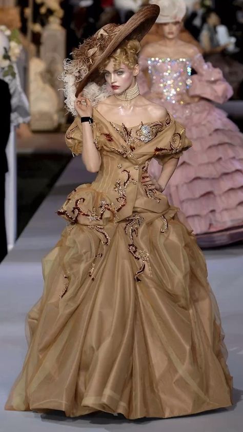 runway, fashion, Dior, glamorous, models, gowns, dresses Vogue, Haute Couture, Dior, Couture, Christian Dior, Christian Dior Gowns, Vogue Fashion, Dior Haute Couture, Vintage Inspired Fashion