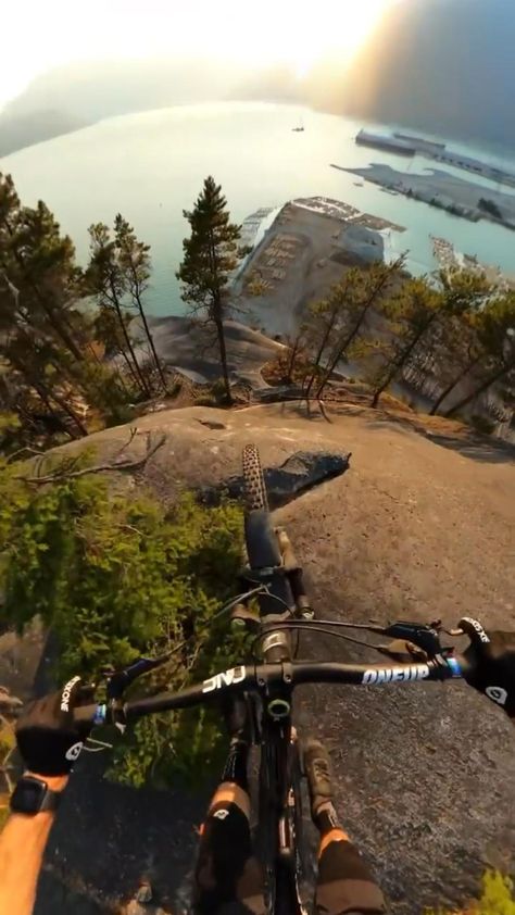 @Lufelive #lufelive #mountainbike #mountainbiking #biking #mountains —— Legendary rider Remy Metailler shredding some trails on the edge with his @gopro in breathtaking Squamish, BC Canada. Instagram, Canada, Gopro, Mountain Bike Trails, Downhill Mtb, Downhill Bike, Mountain Park, Bmx Bicycle, Biking
