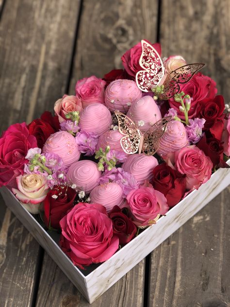 Diy, Floral, Candy Bouquet, Flowers, Cake, Flower Arrangements, Flower Boxes, Edible Bouquets, Edible Arrangements