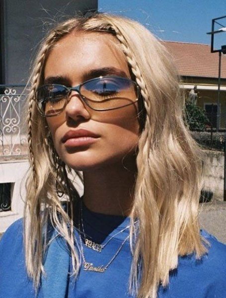 90s Hairstyles That are Cool & Trending Again - The Trend Spotter Hairstyle, Haar, Cute Hairstyles, Gaya Rambut, Cool Hairstyles, Trendy Hairstyles, Peinados, Blond, Coiffure Facile