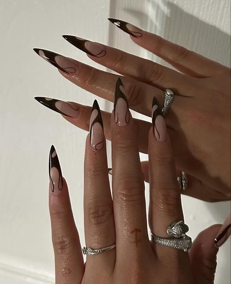 Edgy Nails, Haar, Grunge Nails, Ongles, Pointy Nails, Pointed Nails, Dope Nails, Stiletto Nails Designs, Simple Stiletto Nails