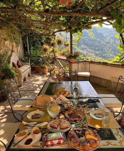 Amalfi, Italy : CozyPlaces Décor, Bohemian, Outdoor, Interior, Instagram, Summer, Picnic, Decor, Pretty Places