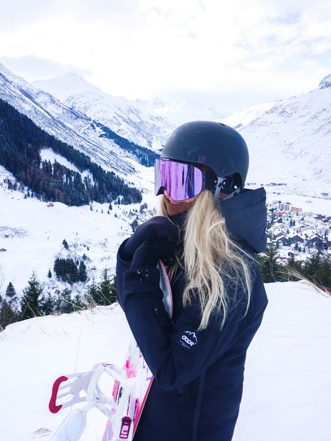 @sannioksanen Winter girl Outdoor, Winter Sports, Snowboards, Winter, Snowboard Girl, Snowboarding Outfit, Snowboarding Pictures, Snowboarding Style, Snowboarding Gear