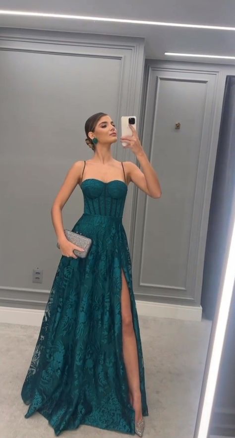Outfits, Corset Prom Dresses, Corset Dress Prom, Prom Dresses Corset, Corset Dress Formal, Prom Dress Inspiration, Prom Dress Ideas Unique, Prom Dress Inspo, Backless Prom Dresses