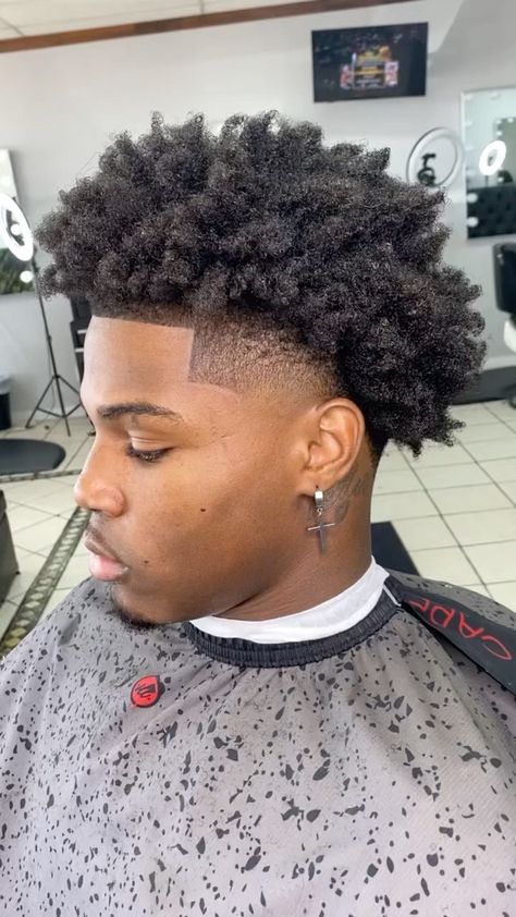 Outfits, Tapered Hair, Mid Taper Fade Haircut Black, Drop Fade Haircut, Black Fade Haircut, Low Taper Fade Haircut, Black Men Haircuts, Low Taper Fade, Taper Fade Afro