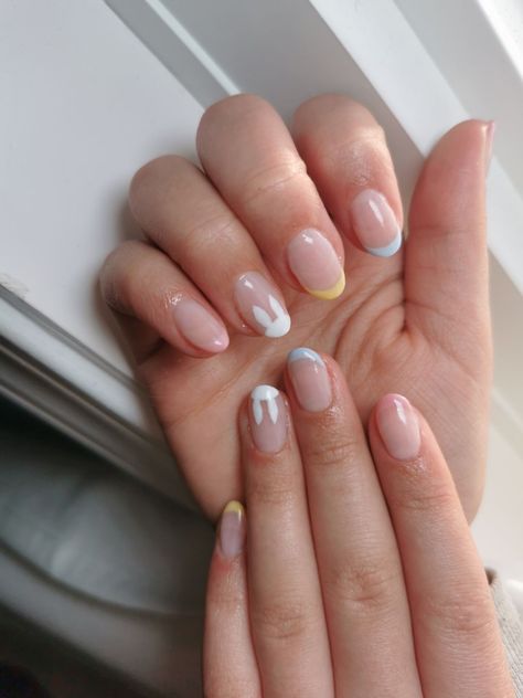 Pink, yellow, and blue with a white bunny for Easter! Simple Gel Nails, Cute Gel Nails, Nail Gel, Nail Polish, Easter Nail Designs, Cute Summer Nail Designs, Bunny Nails, Short Acrylic Nails Designs, Dipped Nails