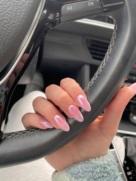 Pink Crome Nails, Pink Chrome Nails, Neutral Nails, Chrome Nails, Long Round Nails, Almond Nails Pink, Pearl Nails, Round Nails, Nails Inspiration