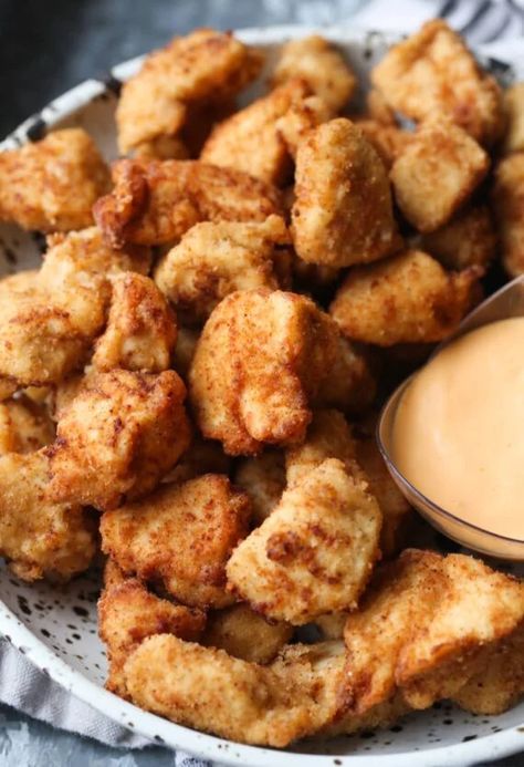 Homemade Chicken Nuggets are flavor packed and delicious. Just like Chick Fil A, with juicy chicken and a crispy coating. You can fry or bake these! #cookiesandcups #chickennuggets #homemadechickennuggets #chickfila #chickfilacopycat #chickenrecipe #friedchicken Chick Fil A Recipe Copycat, Chick Fil A Recipe, Fried Chicken Nuggets, Chick Fil A Nuggets, Dipping Sauces For Chicken, Homemade Chicken Nuggets, Chicken Nugget Recipes, Chicken Chunks, Nuggets Recipe
