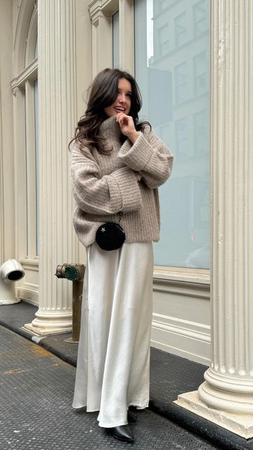 Anastasia Gerrans on Instagram Outfits, Modestly, Modest Style Inspiration, Modest Winter Fashion, Chic Winter Outfits, Feminine Winter Outfits, Winter Modest Outfits, Winter Chic, Classy Winter Outfits