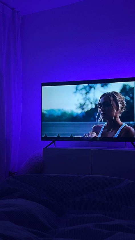 the idol | hbo | jocelyn | tedros | streaming | lily rose depp | the weeknd | euphoria | cozy | bed | relax | me time | obsession | tv series | aesthetic | bedroom | led lights Bonito, Rum, Lights Behind Tv, Led Lights Bedroom Aesthetic, British Aesthetic, Tv Lighting, Chill Mood, Led Lighting Bedroom, Wallpaper Wa