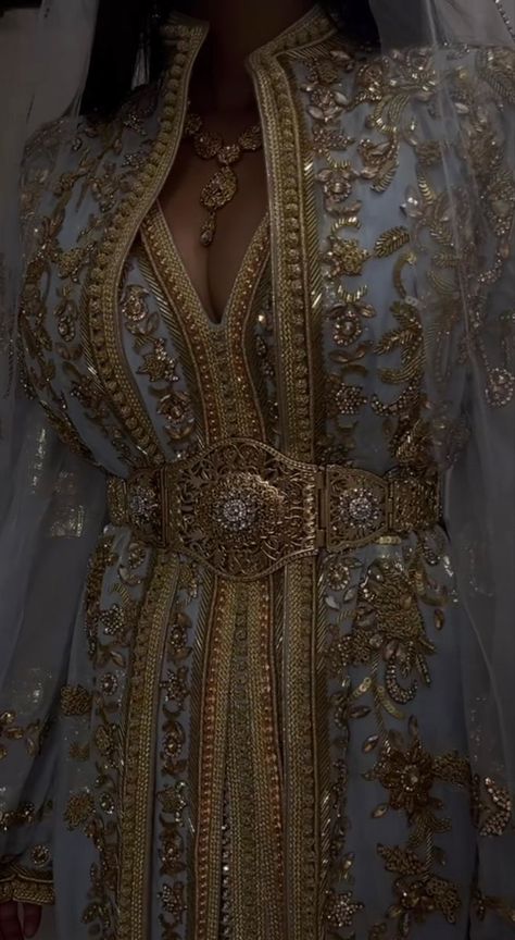 The Dress Blue Or Gold, Moroccan Dress Traditional, Morroco Traditional Clothes, Traditional Arabic Wedding Dress, Moroccan Bride Dress, Traditional Moroccan Clothing, Blue And Gold Dresses, Moroccan Wedding Aesthetic, Black Dress Outfit Summer