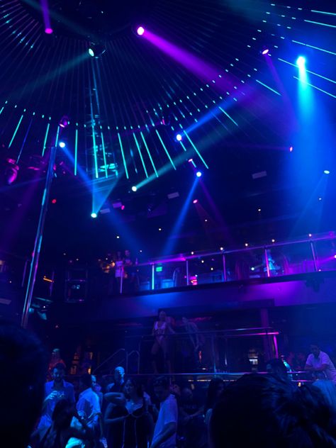 Nightlife, going out, e11even miami Going Out Aesthetic Night Club, Miami Night Life Aesthetic, Miami Nightlife Aesthetic, Miami Aesthetic Night Party, Liv Miami Nightclub, 2000s Nightclub, Miami Club Aesthetic, Miami Party Aesthetic, Club Vibes Aesthetic