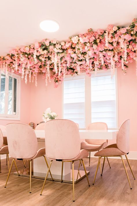 Pink Roses, Interior, Studio, Floral, Rose House, Hanging Wisteria Decor, Cherry Blossom Bedroom, Flower Room, Flower Bedroom
