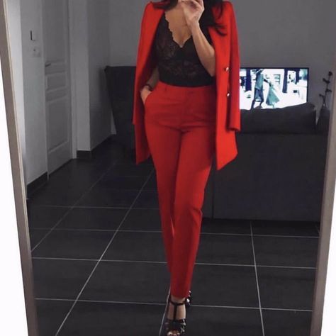 💖✨ on Twitter: "Red > every other color ❤️… " Outfits, Giyim, Prom Outfits, Moda, Prom Suits, Classy Outfits, Mariage, Black And Red Suit, Red Suit