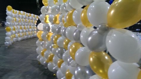 White, silver and gold balloon walls. Floating! Balloons.com.au Ideas, Backdrops, Gold Balloons, Balloon Wall, Balloon Decorations, Floating Balloons, Balloon Ideas, Balloons, Balloons Online