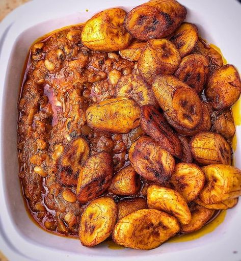 Ghanaian Dishes: Red Red Recipe. Follow our handy prep guide to learn how to make this red red recipe. The ultimate traditional Ghanaian beans stew recipe Foodies, Bean Recipes, Healthy Recipes, Cooking, How To Cook Beans, Cook Beans, African Beans Recipe, Cooking Recipes, Beans Recipes