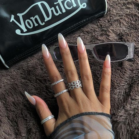 D O M Y E N N on Instagram: “Simple set🤤 Use my code Domyenn for $$ off for items from @shop.demure & @kittencojewelry 🗣” Nail Art Designs, Nail Designs, Acrylics, Long Round Nails, Long Oval Nails, Round Nails, Pretty Nails, Rounded Acrylic Nails, Oval Acrylic Nails