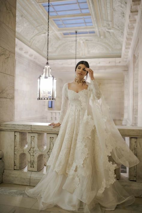 Make your big day even more special with Amazon's top-rated wedding outfits. Off White Pakistani Wedding Dress, Sweetheart Neckline Anarkali, Zainab Salman Dresses, Haute Couture, White Pakistani Lehenga, Sweetheart Neckline Indian Suit, Indian Bridal Anarkali, White Outfits Indian, Sabyasachi Suits Anarkali