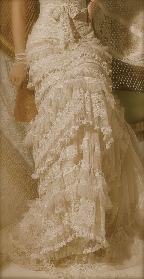Vintage lace dress ✿⊱╮ Wedding Dress Styles, Romance Wedding Dress, Istoria Modei, Lindy Hop, فستان سهرة, Linens And Lace, Wedding Dress Inspiration, Looks Vintage, Vintage Lace