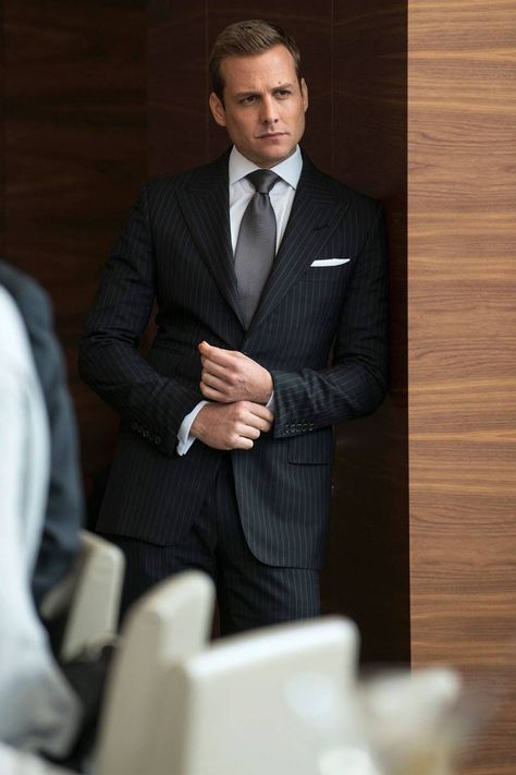 Harvey Specter, Man In Suit, Harvey Specter Suits, Men In Suits, Handsome Men, Harvey Specter Quotes, Man Suit, Harvey, Suits Harvey