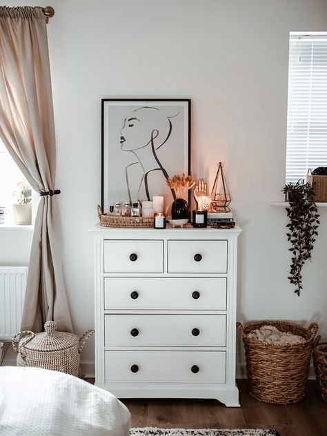 Bedroom Chest Of Drawers Styling, Bedroom Chest Of Drawers, Small Chest Of Drawers, Chest Of Drawers Bedroom, Chest Drawer Decor Ideas Bedroom, Dresser Decor Bedroom, Chest Of Drawers Styling, Small Dresser Decor, Chest Of Drawers Decor