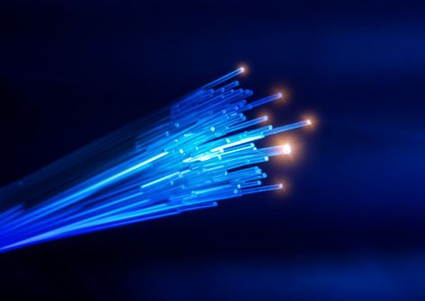 researchers set new internet data transmission speed with an optical frequency comb chip Technology, Logos, Fiber Optic, Optical, Data Transmission, Angular, Pipe Sizes, Computer Network, Computer Technology