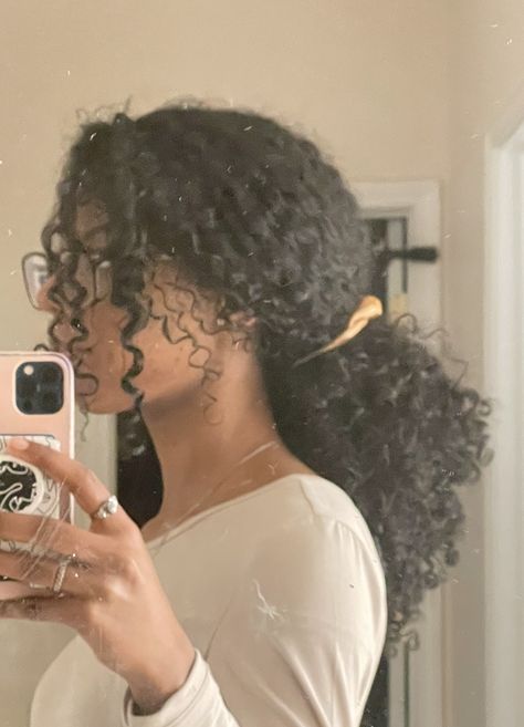 Curly hair ponytail Ponytail Hairstyles, Curly Ponytail, Curly Hair Ponytail, Curly Ponytail Hairstyles, Messy Curly Hairstyles, Curly Hair Styles Naturally, Hair Ponytail, Afro Hair Ponytail, Curly Bun Hairstyles